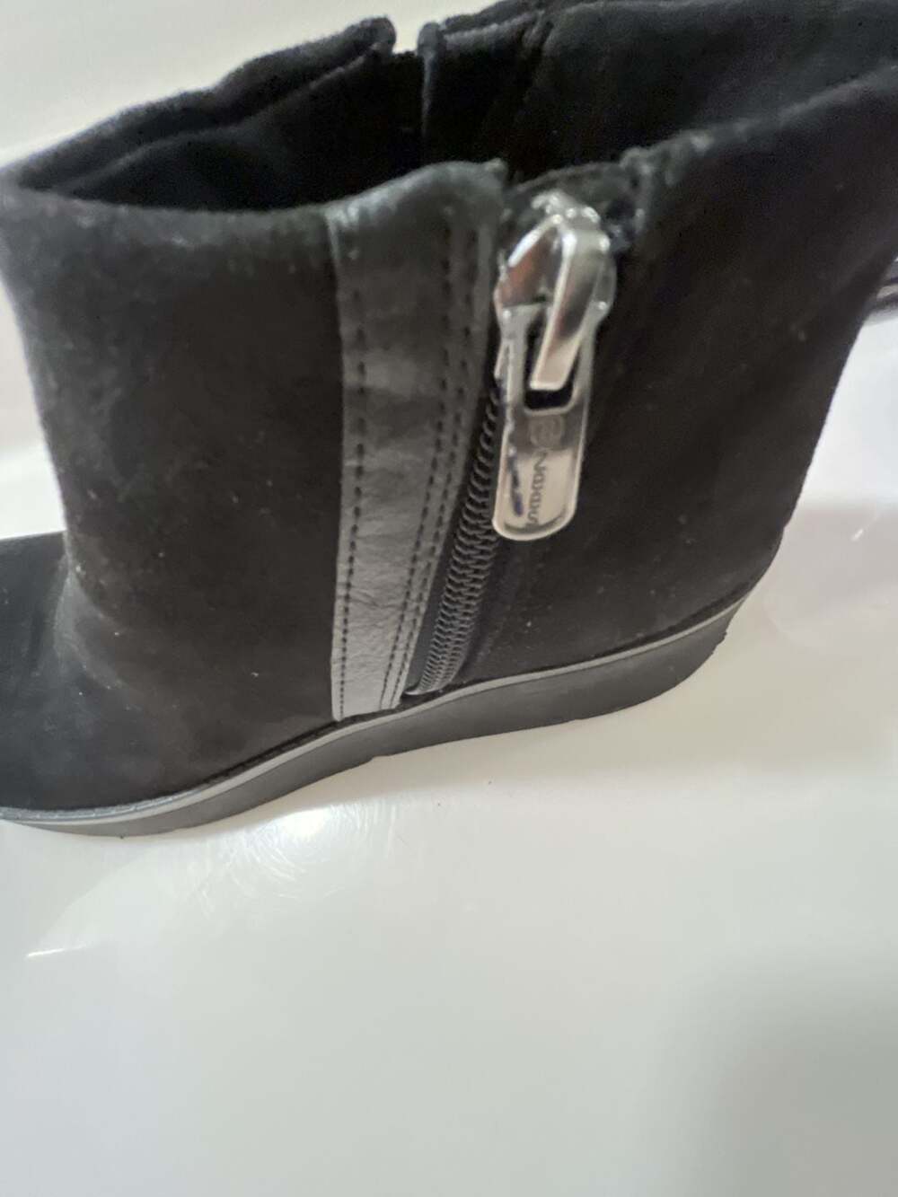 Bzees Women's Get Going Ankle Booties - Picture 9 of 10